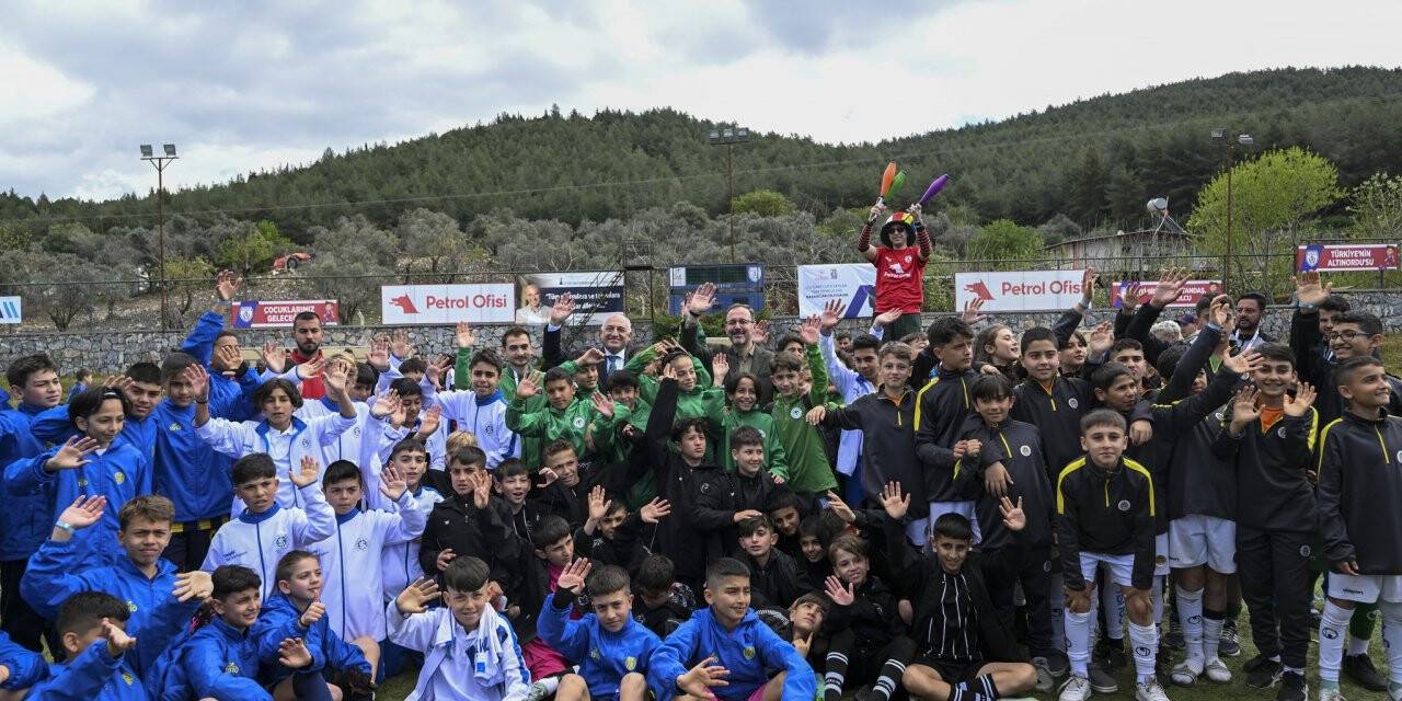 İzmir’de U12 Cup heyecanı başladı