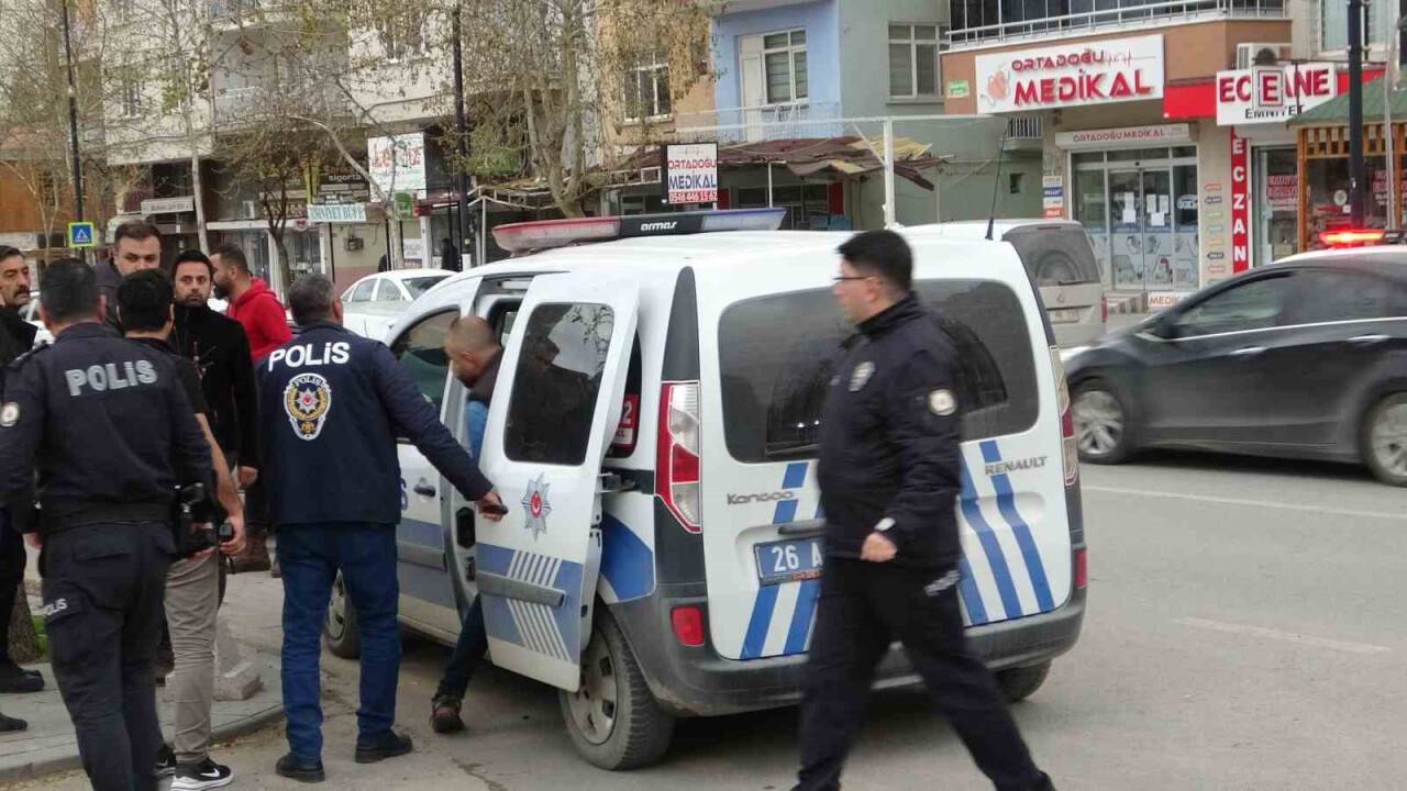 Akrabalar arasında kavga: 1 yaralı, 3 gözaltı