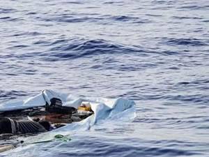 Tunus açıklarında göçmen teknesi battı: 35 ölü