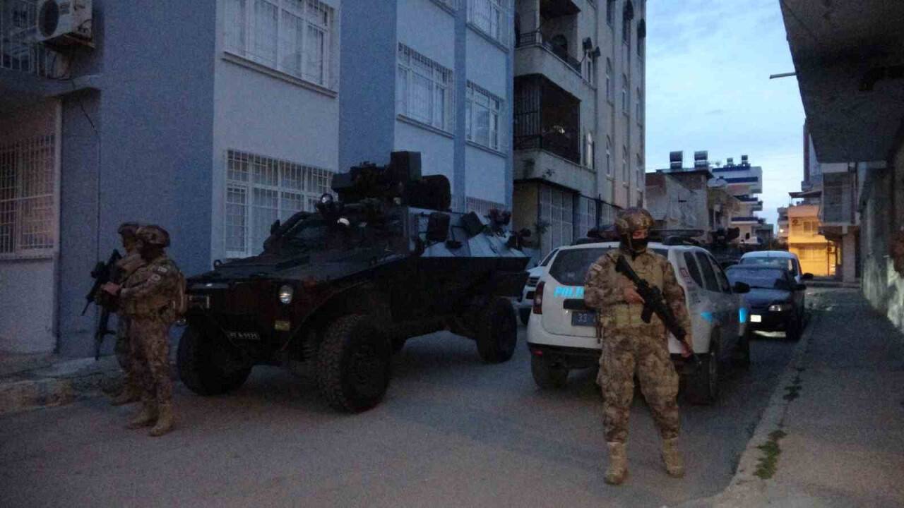 77 adrese şafak vakti kökünü kurutma operasyonu