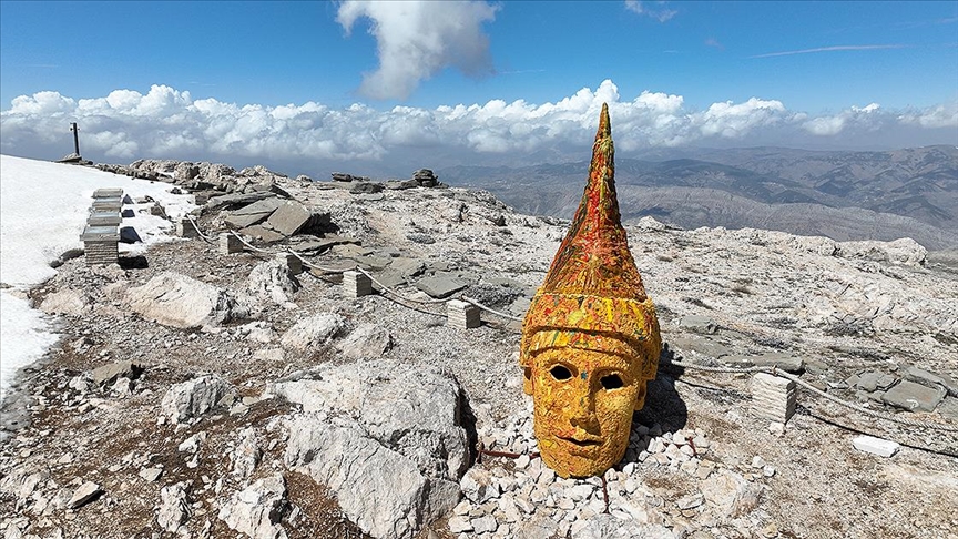 Depremlerden etkilenmeyen Nemrut Dağı'nda hedef ziyaretçi sayısı açıklandı