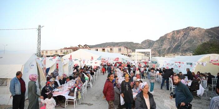 Ramazan ayının son 10 günü nasıl geçirilmeli? (TIKLA&DİNLE)