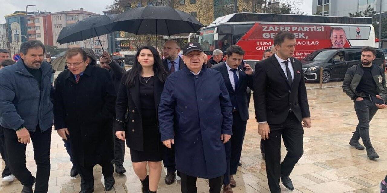 Özdağ Altılı Masaya ateş püskürdü: “Türk kimliğini kaldıracaklarını söylüyorlar”