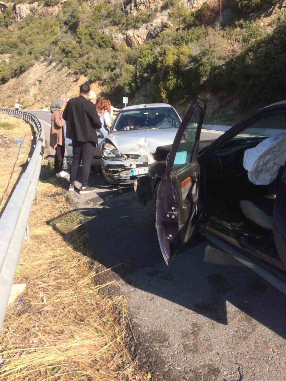 Kafa kafaya çarpıştılar: 2 yaralı