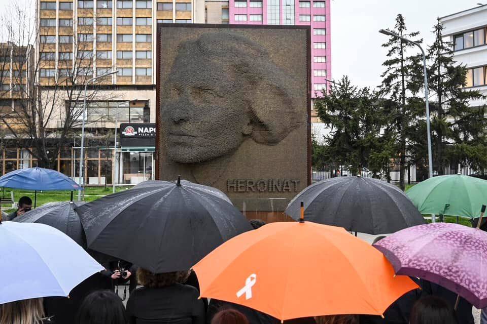 Kosova Savaşı’nda cinsel şiddete maruz kalan kadınlara destek yürüyüşü
