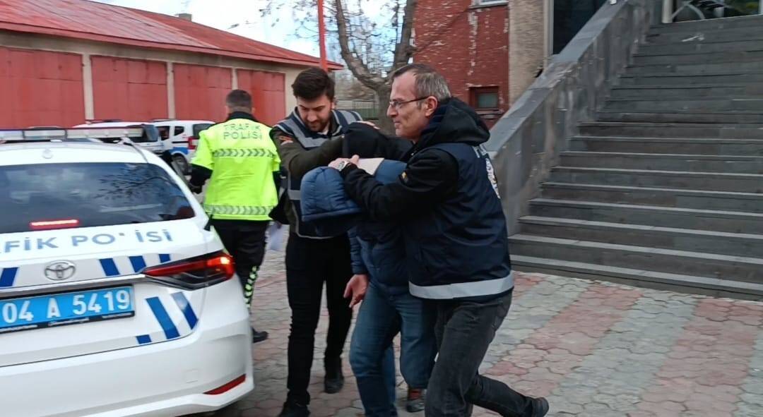 Telefon hırsızları tutuklandı