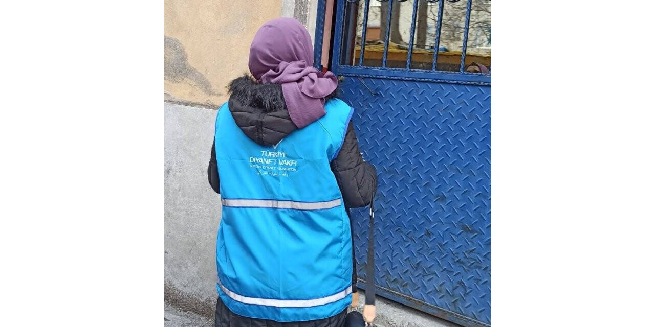 TDV Konya Kadın Kolları'ndan ihtiyaç sahiplerine yardım