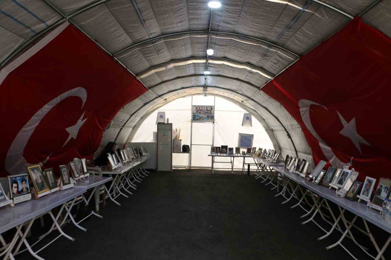 Evlat nöbetindeki aileler bayrama buruk giriyor