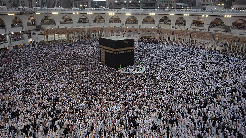 Ramazan'ın 25. gecesinde 1,5 milyonun üzerinde Müslüman'ı ağırladı