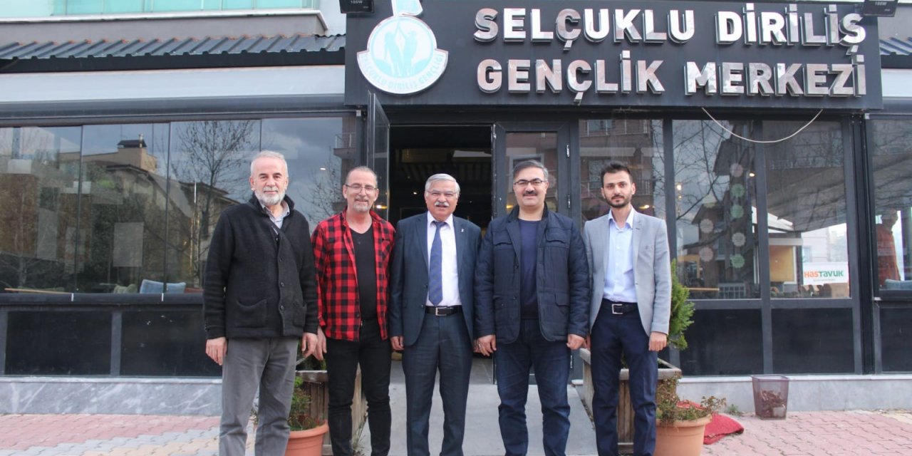 Selçuklu Diriliş Gençlikspor iftarda bir araya geldi