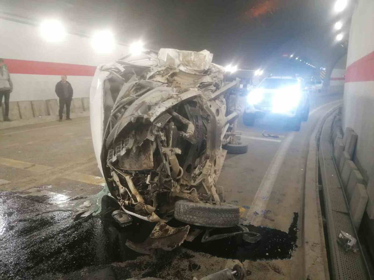 Midibüs kazası: 4 yaralı