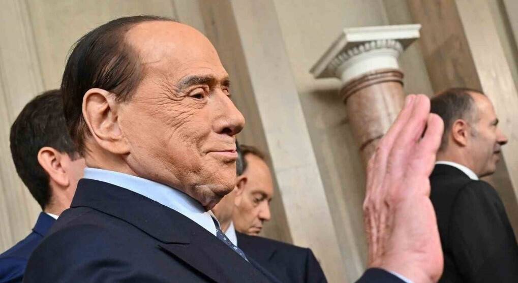 Eski İtalya Başbakanı Berlusconi yoğun bakımdan çıktı