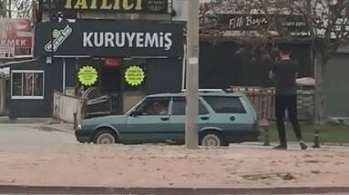 Konya'da yoğun trafik arasında drift terörü! Çarpmamak için son anda durdu