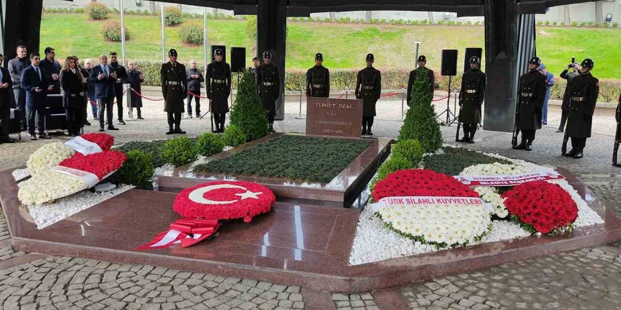 Turgut Özal, vefatının 30. yıl dönümünde kabri başında anıldı