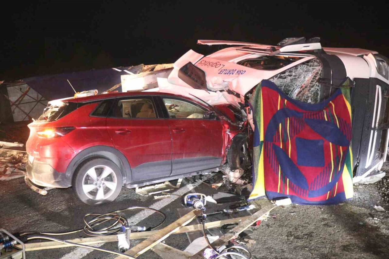 Anadolu Otoyolu’nda feci kaza