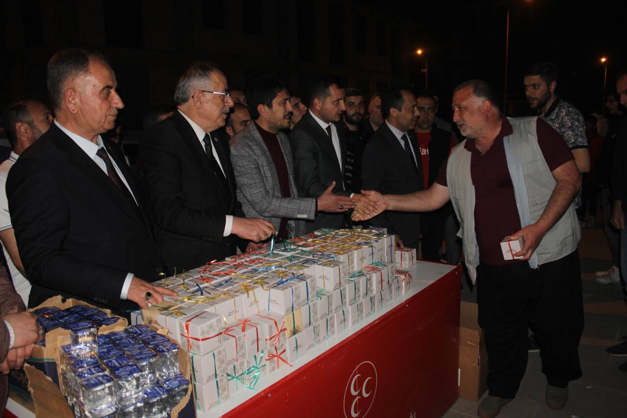 MHP Meram’da Kadir Gecesi coşkusu