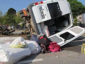 GİRESUN’DA TRAFİK KAZASI: 12 YARALI