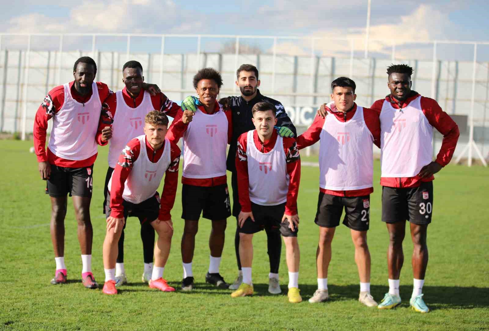 Sivasspor ara vermeden hazırlıklarına başladı