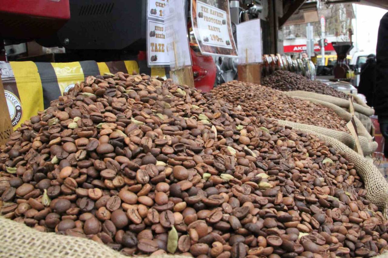 Konya'da bayramın vazgeçilmezi: Türk kahvesi