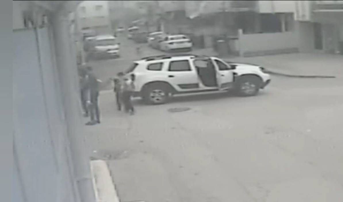 Cip yola fırlayan çocuğun üzerinden geçti