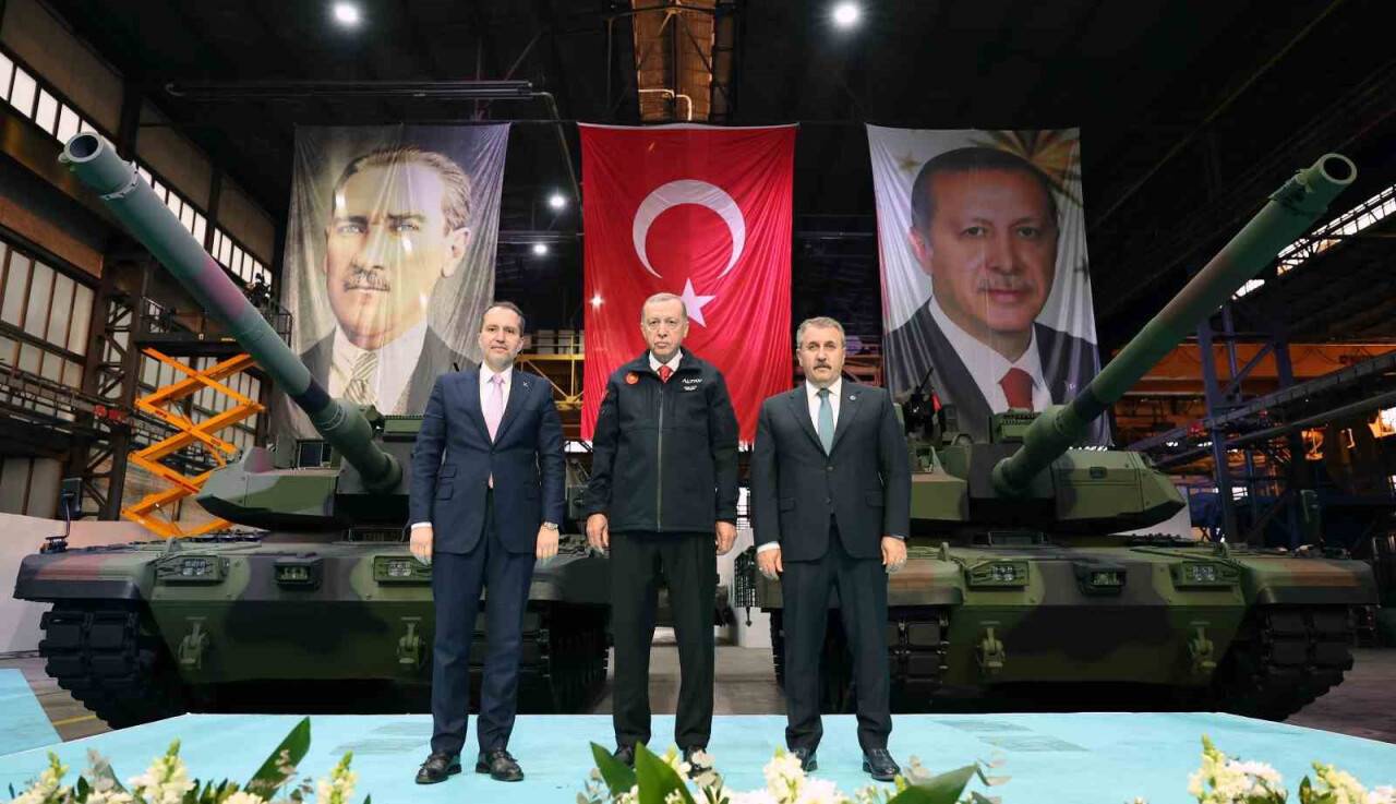 Cumhurbaşkanı Erdoğan, Altay Tankı’nın teslim törenine katıldı