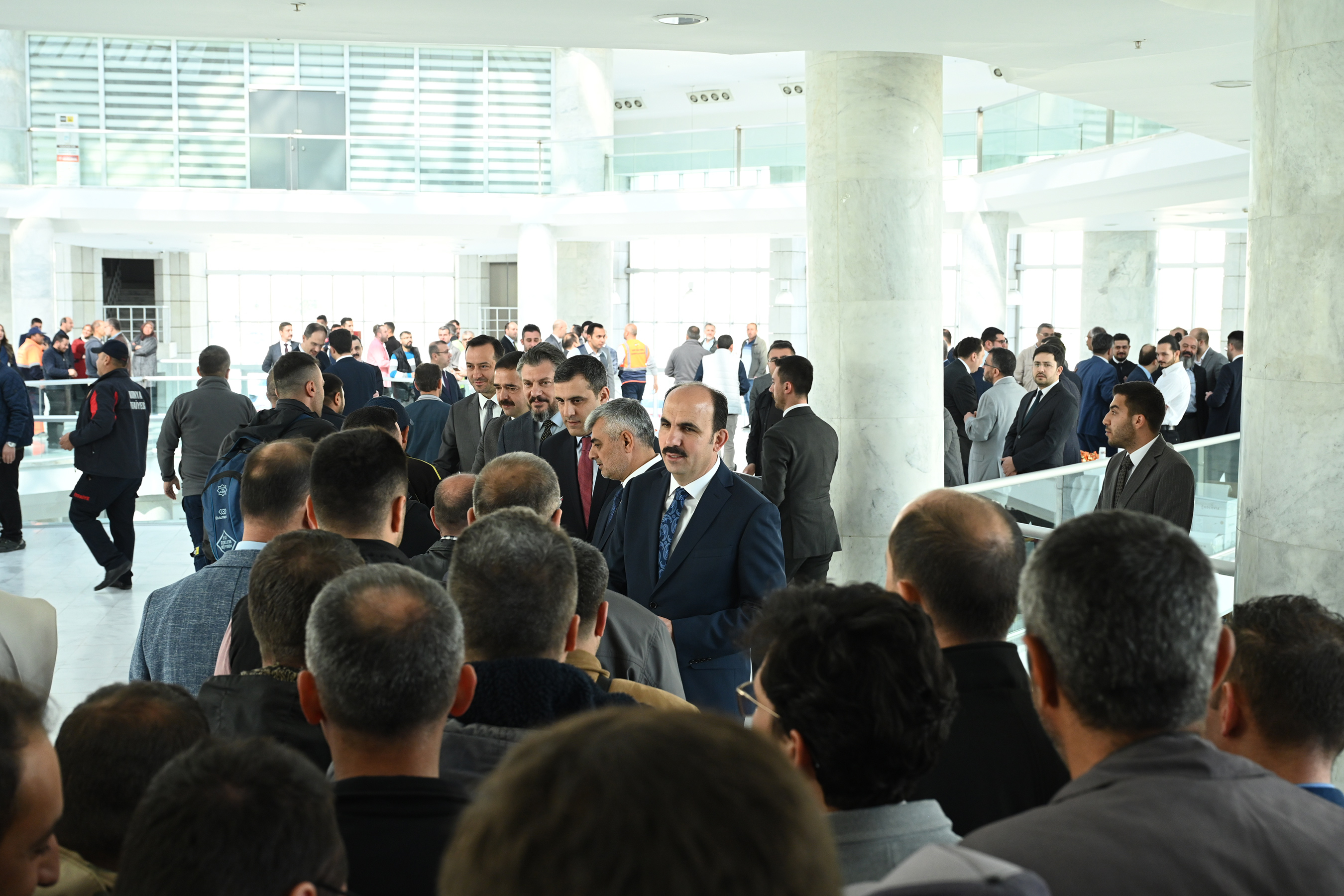 Başkan Altay Büyükşehir Belediyesi ve KOSKİ Genel Müdürlüğü çalışanlarıyla bayramlaştı