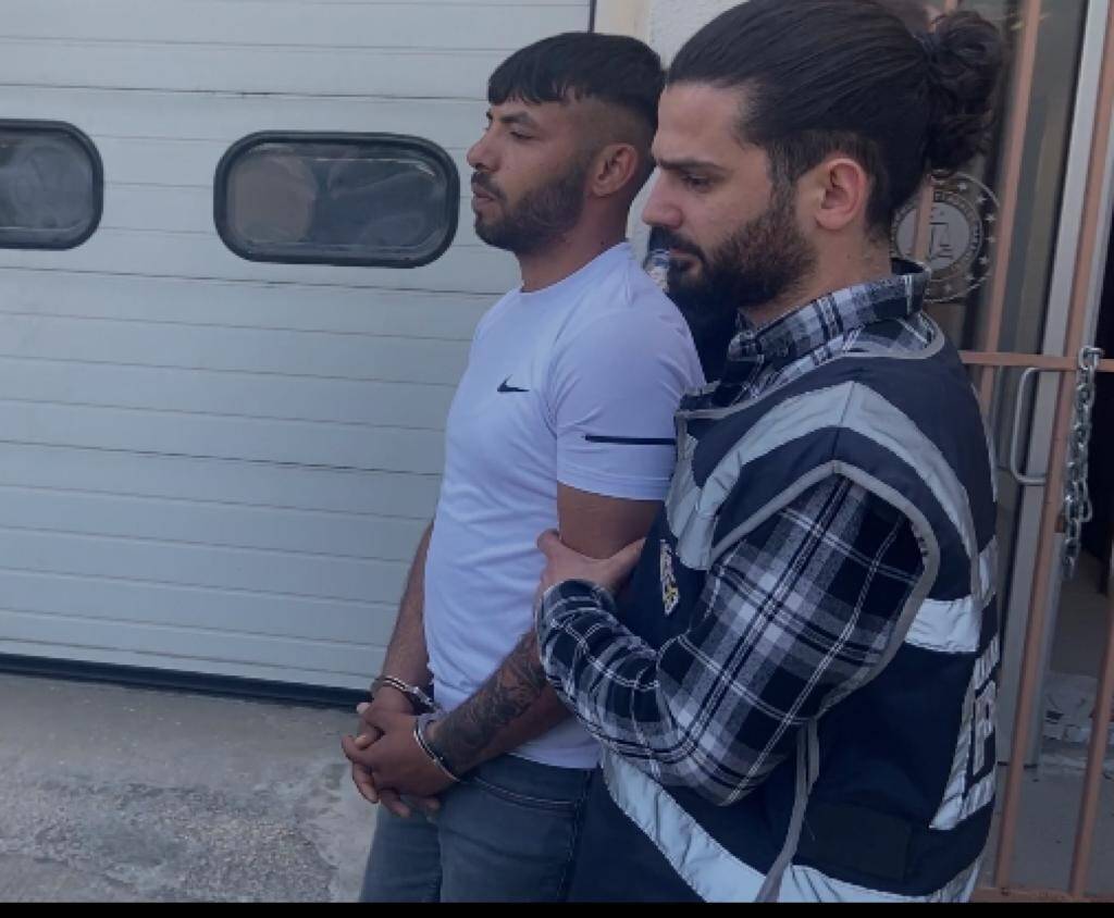 Şeker dağıtan polislere ateş açan zanlı tutuklandı