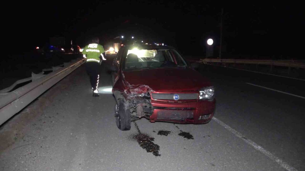 İki otomobil çarpıştı