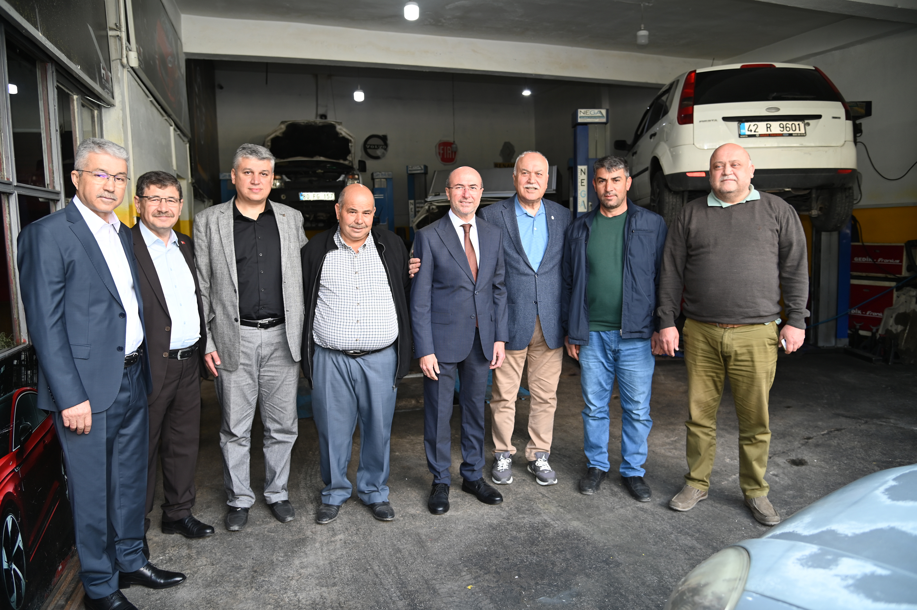 Başkan Pekyatırmacı'nın milletvekili adayları ile saha ziyaretleri sürüyor