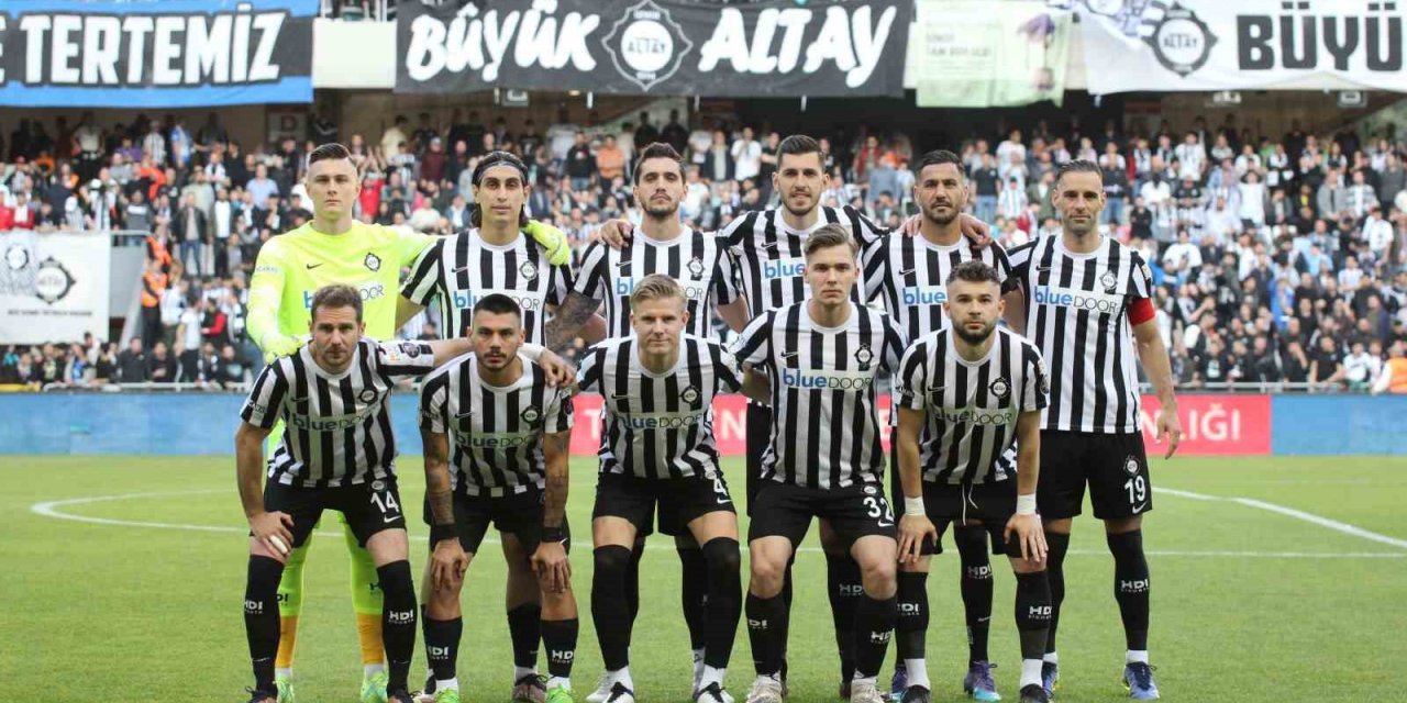 Altay, skoru tutmakta zorlanıyor