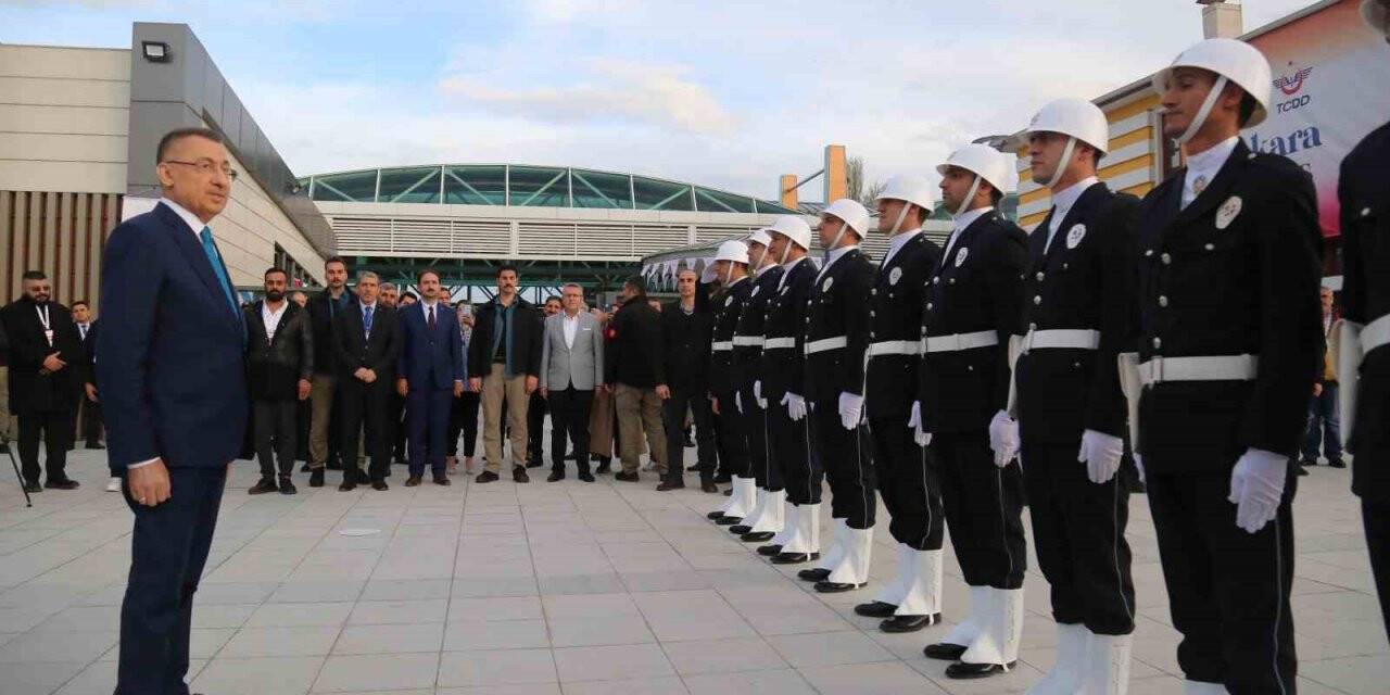 İlk seferine çıkan Yüksek Hızlı Tren Sivas’a ulaştı