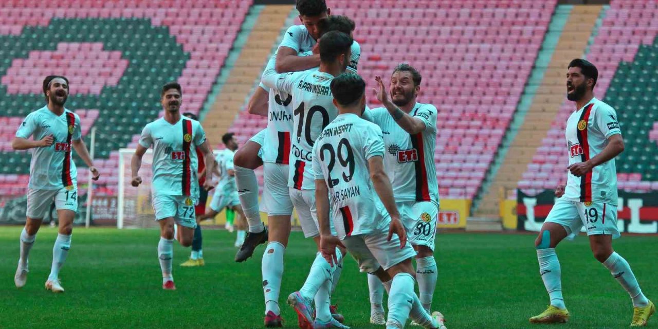 Eskişehirspor lideri devirdi