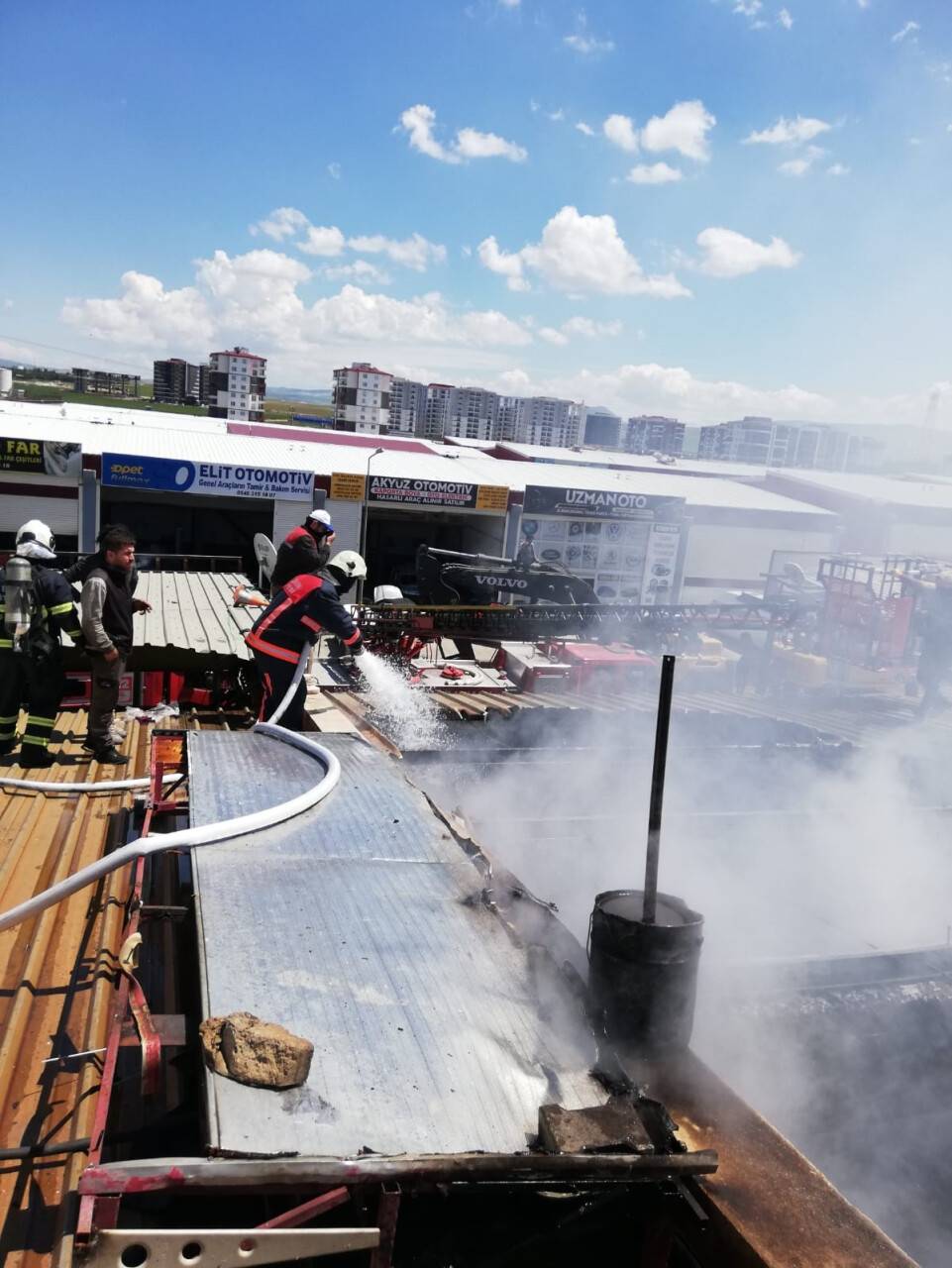 Ek sanayi sitesinde yangın