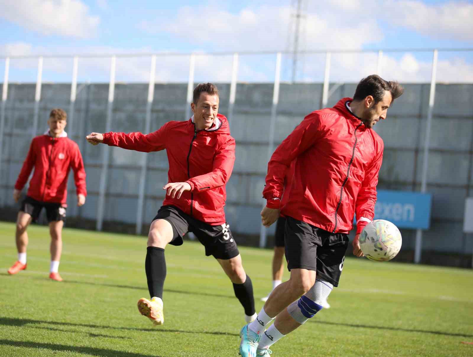 Sivasspor, Fenerbahçe maçının taktiğini çalıştı