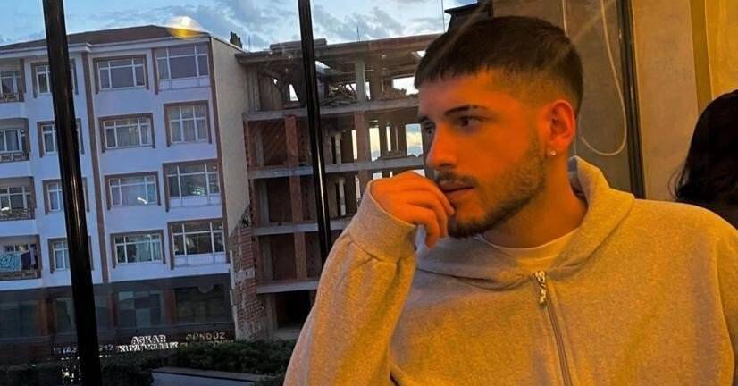 23 yaşındaki oğlunu silahla öldürdü