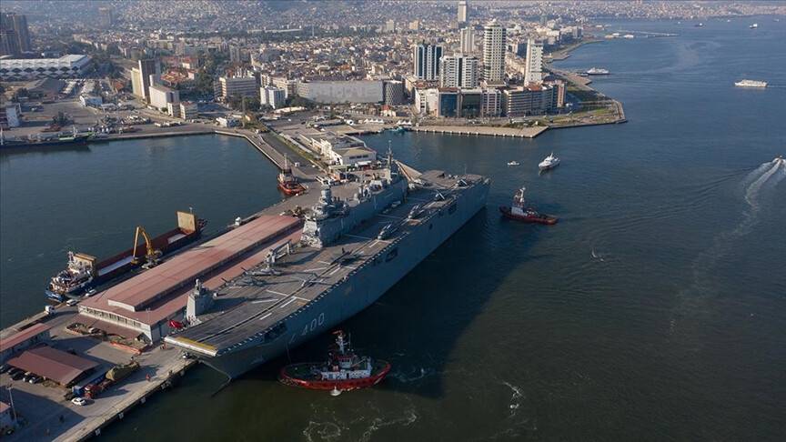 İzmir Alsancak Limanı'na geldi