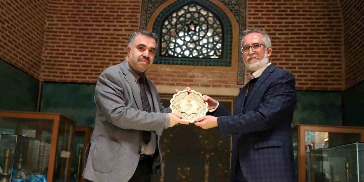 Sadreddin Konevi Konferansları sürüyor