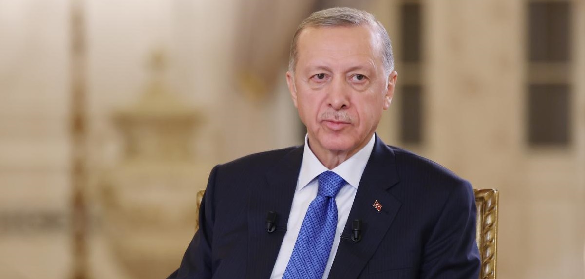 Cumhurbaşkanı Erdoğan, "Türkiye'yi Batı'ya teslim etmeye söz verdiler"