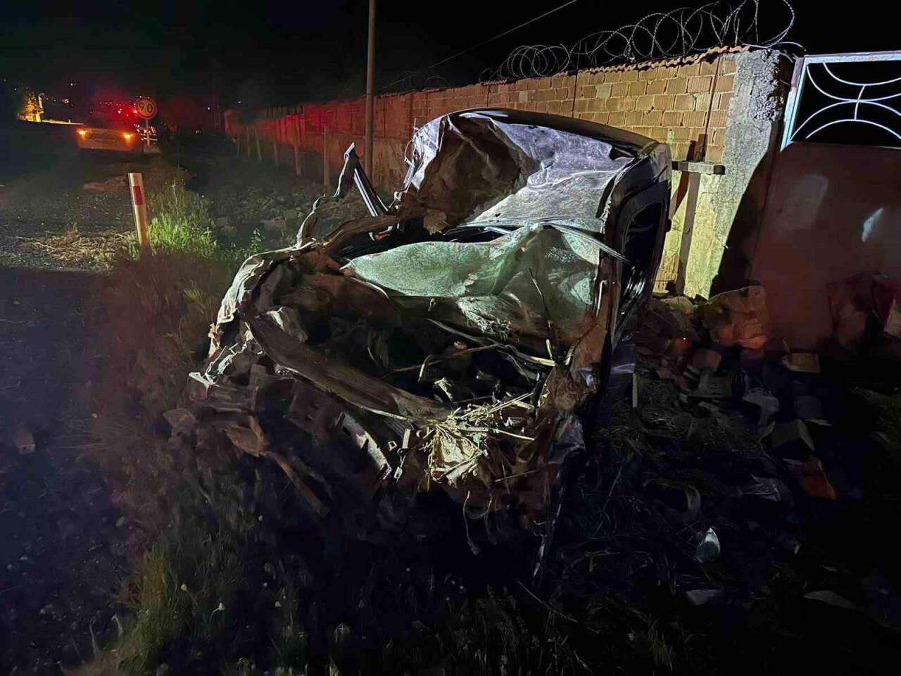 Takla atan araç hurdaya döndü: 1 yaralı