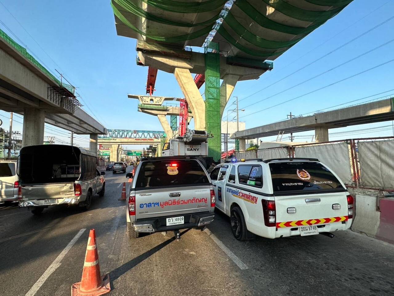 İnşaatı devam eden otoyolda beton levha düştü: 1 ölü