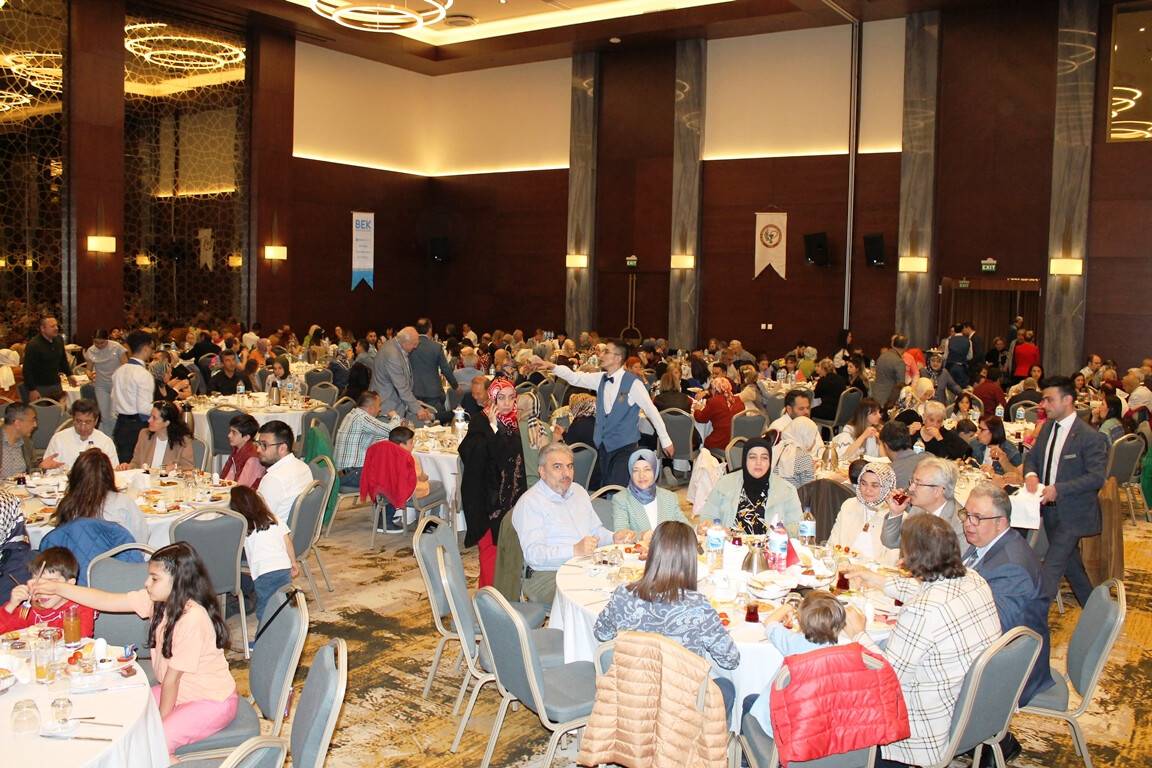 Konyalı eczacılar kahvaltıda buluştu