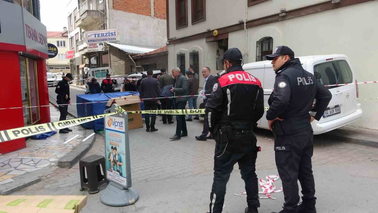 Cinnet getirerek 2 aylık bebeğini öldüren anne tutuklandı