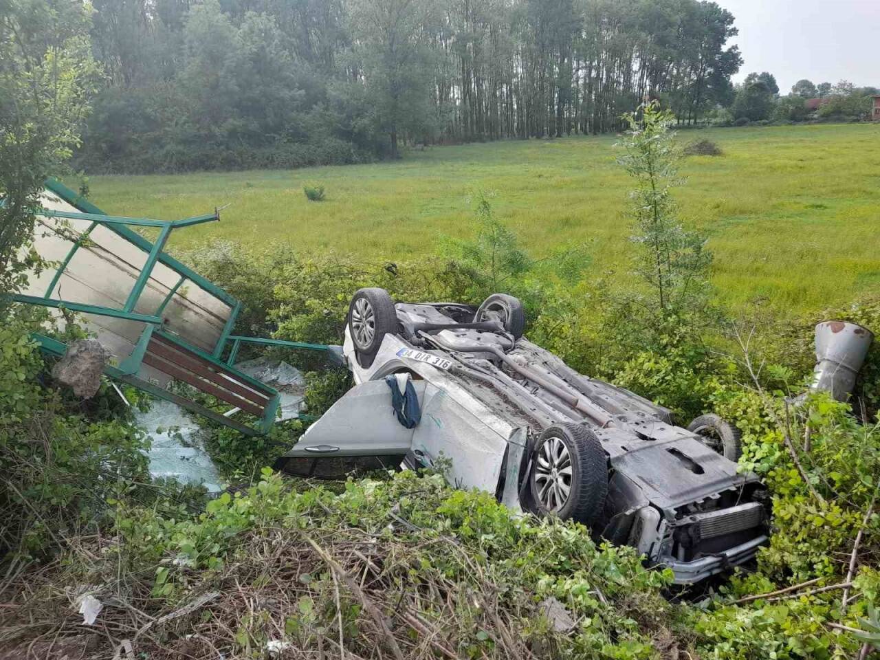 D-100’de cip ile otomobil çarpıştı: 1 ölü, 2 yaralı