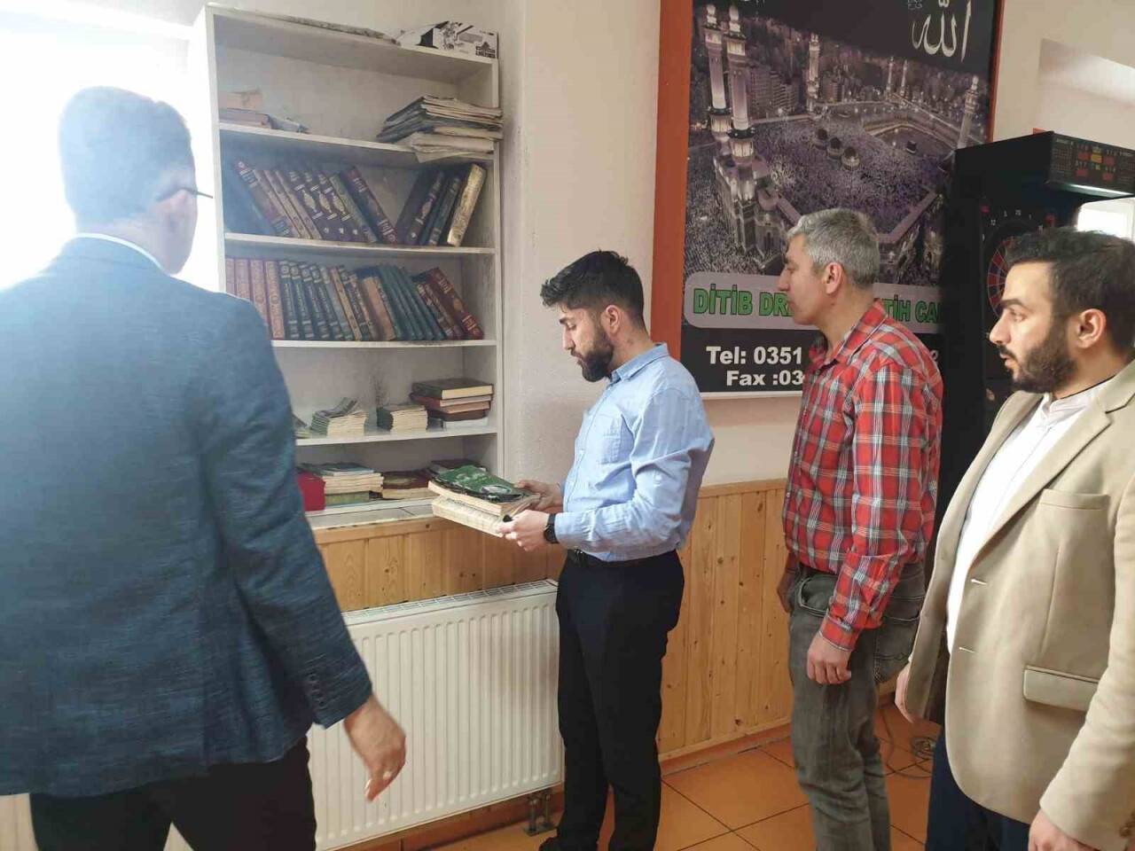 Almanya’da camiye çirkin saldırı