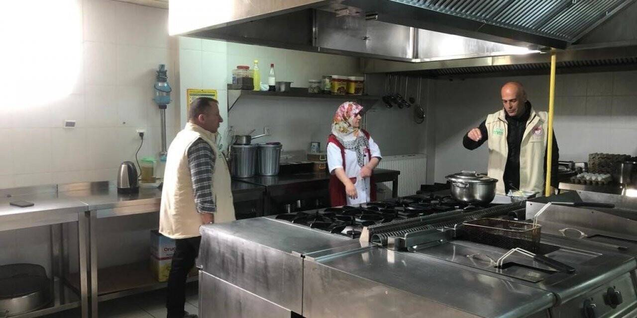 Beyşehir’de kafeterya, büfe, yemekhaneler denetlendi