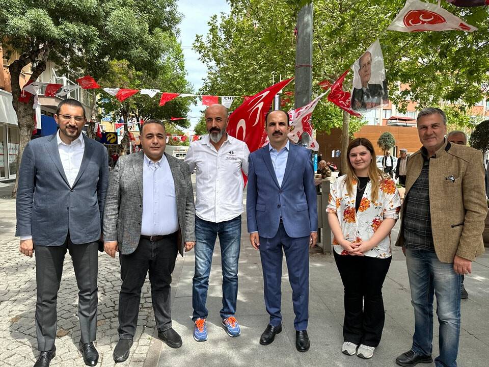 Başkan Altay'dan MHP Meram standına ziyaret