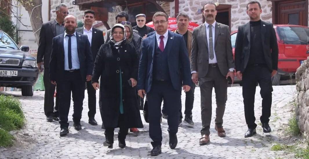 Bahçeci: Sahada partimize olan teveccühü derinden hissettik