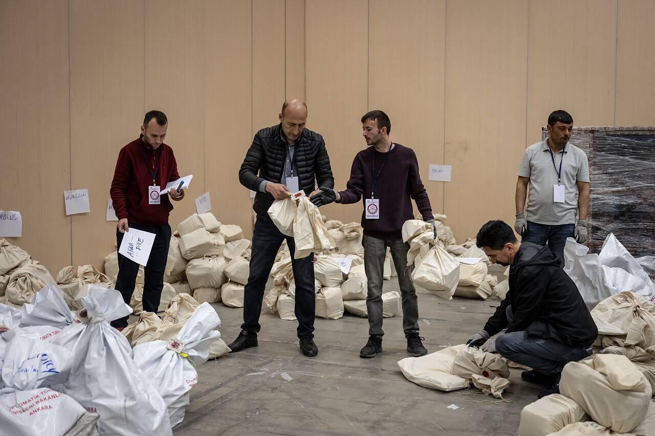 Yurt dışı temsilciliklerde kullanılan 1 milyon 817 bin oyun tasnifine başlandı