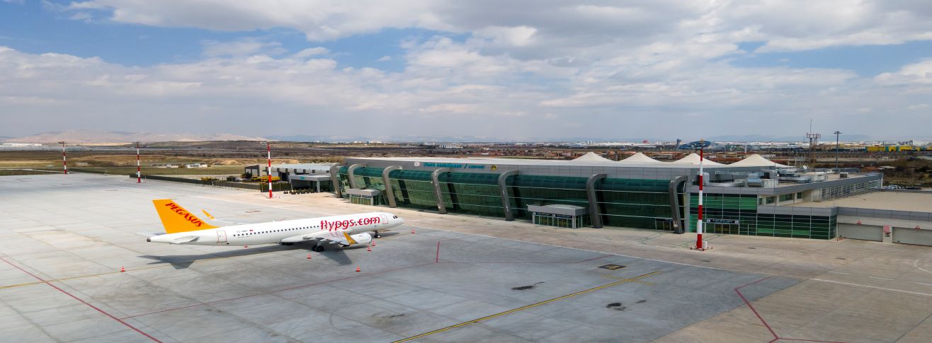 Nisan ayında Konya Havalimanı'nda 63 bin yolcuya hizmet verildi