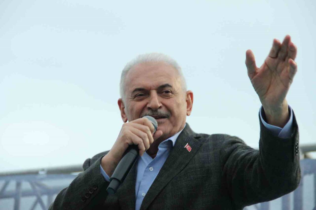 "İzmir’in sömürgecilerin, PKK’lıların, FETÖ’cülerin desteğine ihtiyacı yoktur"